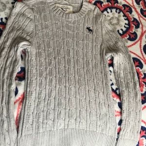 Men’s cable knit sweater